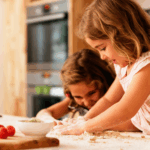 Cómo iniciar a los niños en la cocina