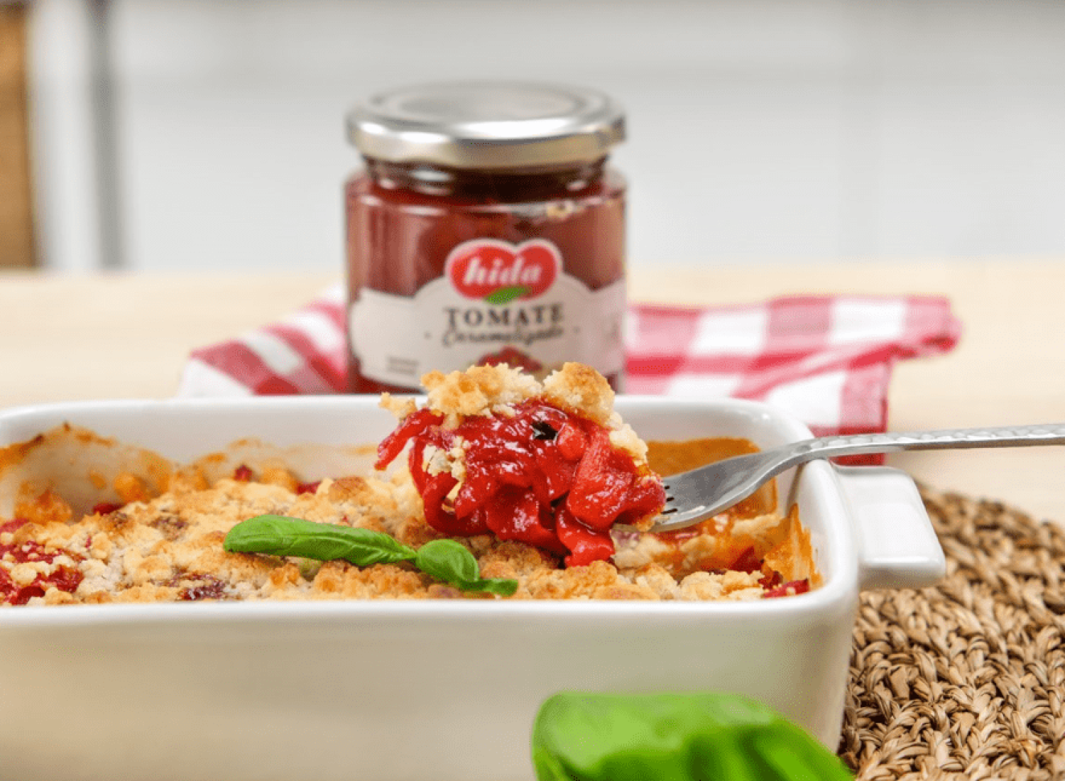 Crumble de piquillos con Tomate Caramelizado