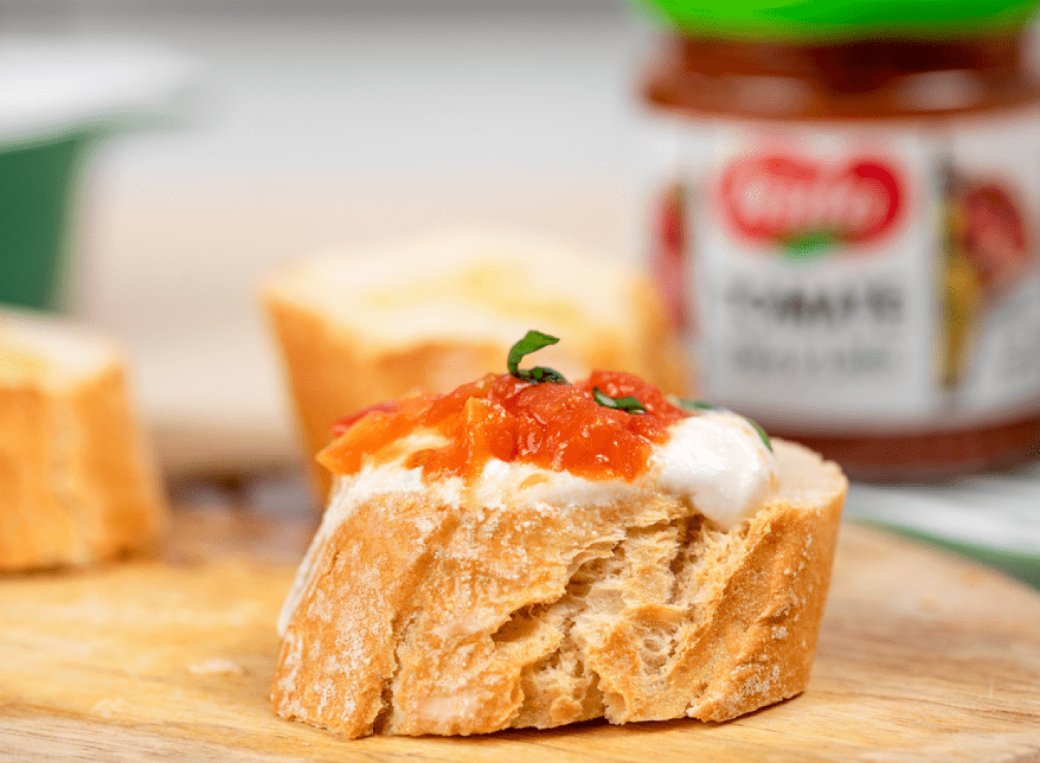 Receta fácil de dip de tomate con ricotta para mojar pan