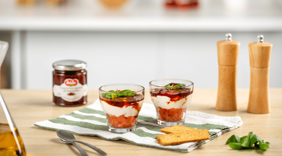 Vasitos de crema de queso con salmón ahumado