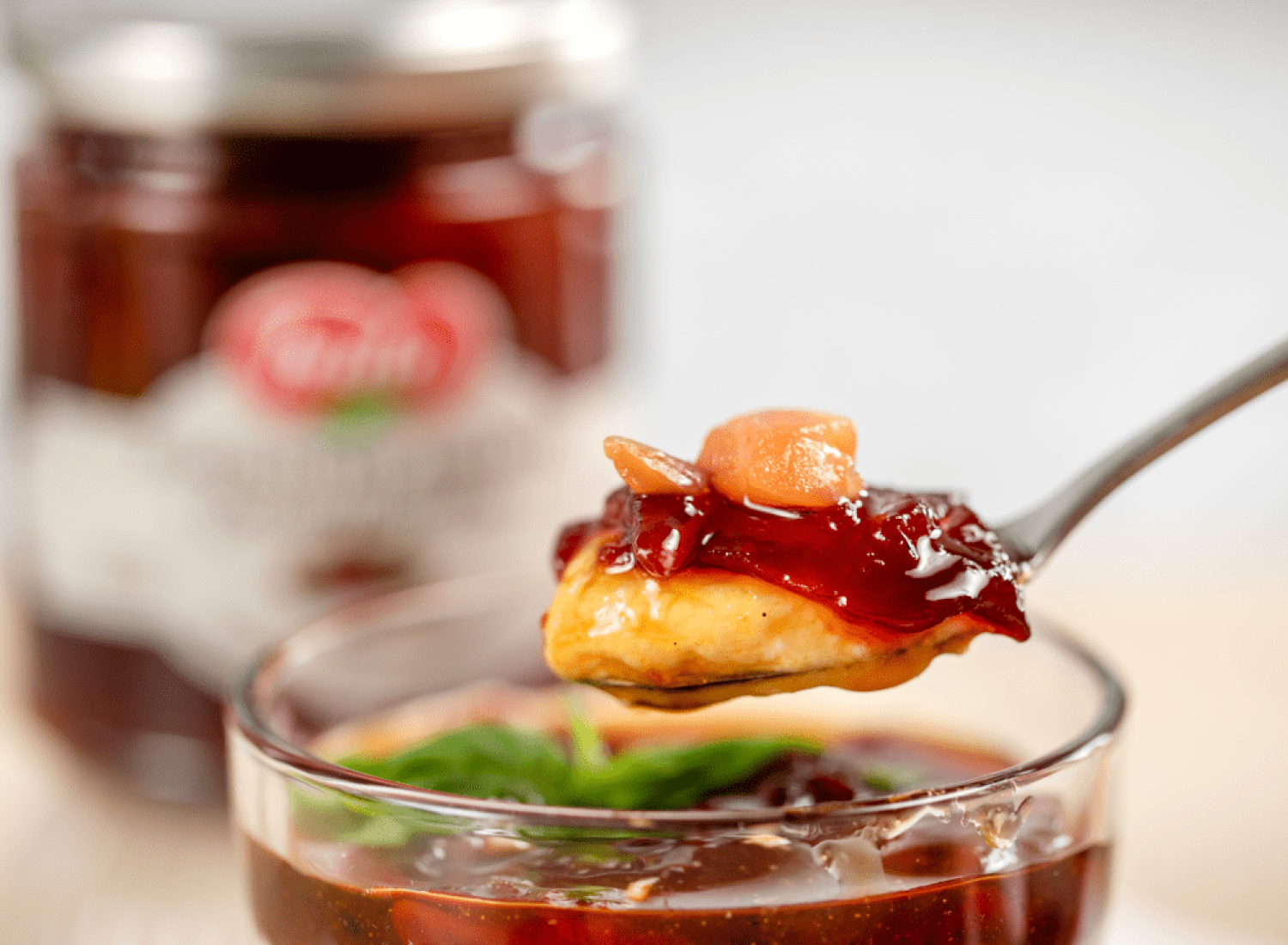 Vasitos de crema de queso con salmón ahumado