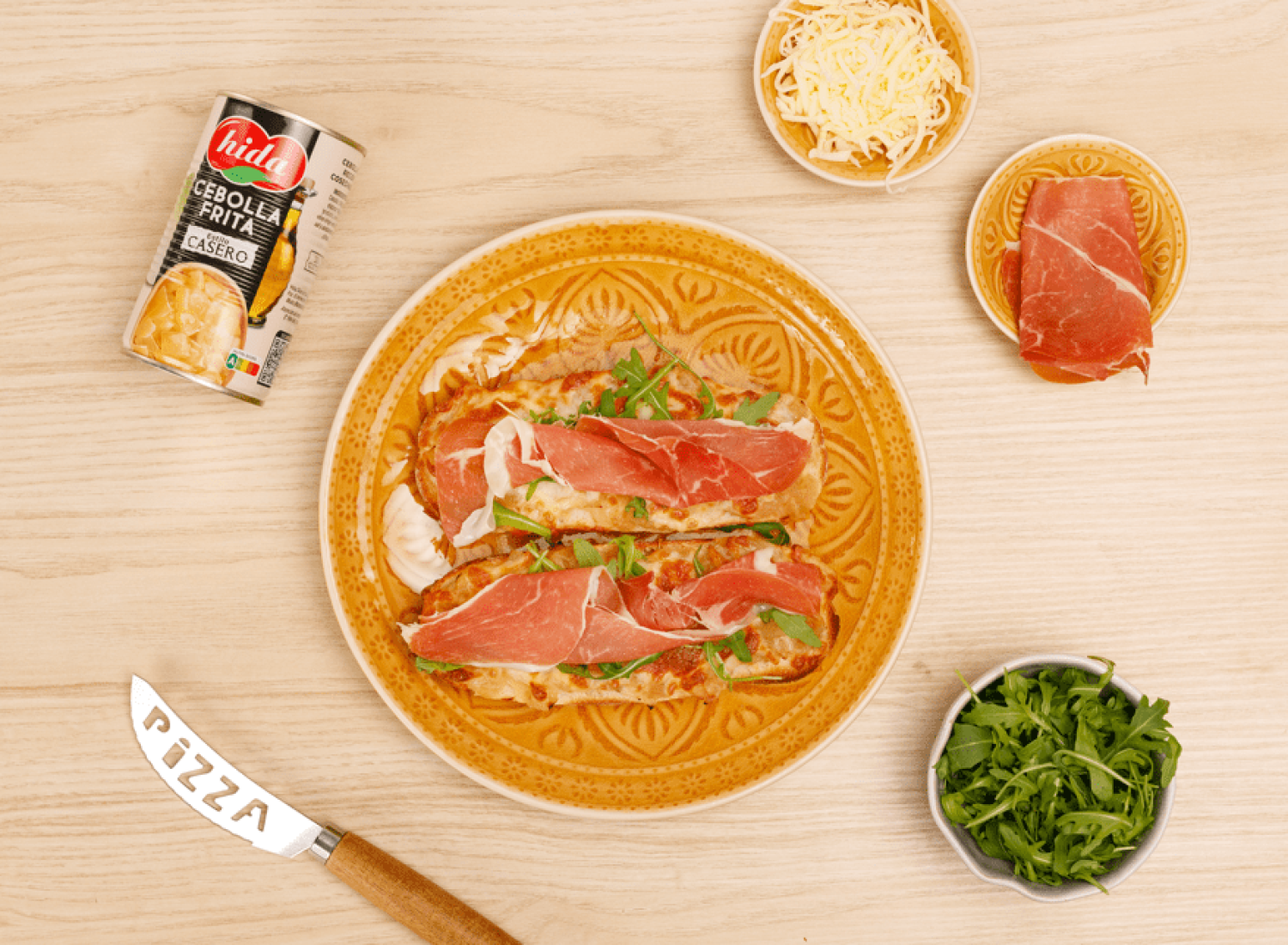 Receta de panini de Cebolla frita, rúcula y jamón serrano