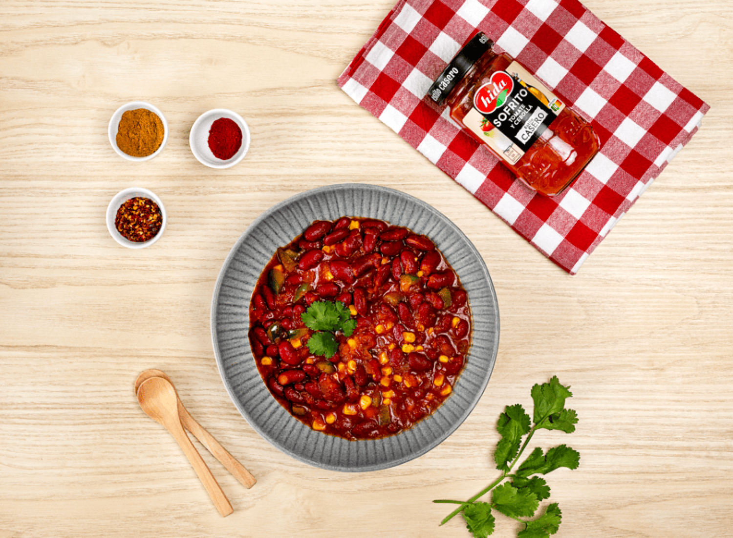 Chili vegano con Sofrito de Tomate y Cebolla