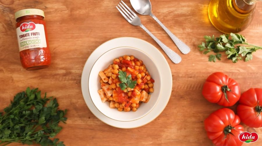 Receta-de-garbanzos-con-tomate-y-emperador-Hida-Alimentación