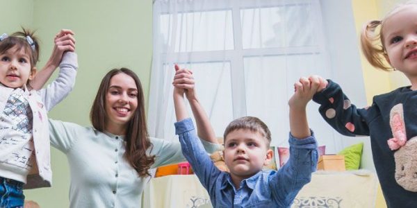 juegos-ninos-latas-conservas-vegetales