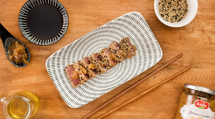 tataki-de-atun-cebolla-caramelizada